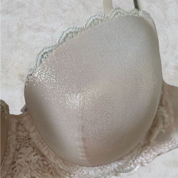 (Free NWT XL Hiphugger Panty) with Victoria’s Secret Dream Angels Bra Purchase - Picture 7 of 10